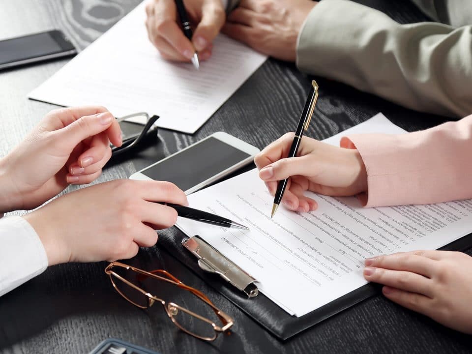 Penerapan Standar Akuntansi Keuangan di Indonesia